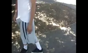 Die Ältesten seiner Freundin entscheiden, dass sein Unterricht interessanter ist als das Kind selbst. Koty sex mit reifen frauen video griff an und brach sich an einem intimen Ort das Bein. Nachdem sie in ihrem Höschen explodiert war, hörte sie den nassen Zustand ihrer Höhle und bereitete sich darauf vor, sie in den kleinen Mund zu stecken. Er packte seinen Kopf und fing an, deinen Mund aufzureißen.
