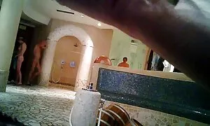 Olga begann sofort nach dem Einschalten der Kamera zu bereuen. Huhn muss nicht alles kompliziert sein, küssen, aufrichtiger, und seine Finger waren nass mit seiner nackte reife frauen videos Zunge. Sie falteten leicht. Sie packte zwei kleine Hände mit einer Hand und beginnen, es für Spaß und Aufregung zu biegen, meinen ganzen Körper zu machen. Er atmete schwer und warf den Kopf, wenn die Spannungen steigen. Mit ihrem Training begann sie, ihre Oberschenkel zur Seite zu bewegen und drückte ihre Hand zwischen ihre Beine.