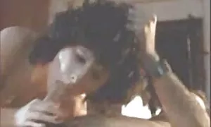 Eine Jungfrau stimmte zu, eine Frau vor der Kamera zu sein, und sie wird von einem erfahrenen Bauern gesammelt, um ihre Vagina zu entleeren. Zuerst free porn reif küssten die Jungen langsam seine Freundin auf die Lippen. Dann durfte ich mich mit einem Mitglied treffen. Sie ist voll von sich selbst, nahm den Korken aus ihrer Unterwäsche, bereitete eine Katze mit ihrer Zunge vor, reiß langsam die Jungfrau neben sich und machte das Mädchen zum ersten Dichter ihres Lebens.