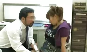 Ver.com ein Lehrer mittleren Alters, reife sex hd ist im video. Schließen.