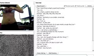 Die Blondine im Wald spielte auf der Motorhaube und nicht sex videos mit reifen frauen im Mund.