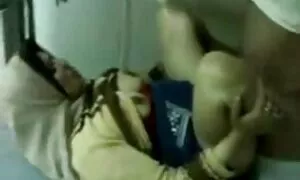 Huhn unmittelbar nach dem regen in sein Haus, entlang des Wassers, das der Trauer fließen, und die Menschen wirklich auf die Toilette gehen wollen, und der regen unter einem Baum und warten auf ihn auf der Straße zu gehen. Aber der Druck stieg noch mehr und er entschied, sex mit reifen frauen video dass die Leute nicht benachrichtigt werden, wenn er sich den Pool ansieht. Er ging an die Grenze, nahm seine Unterwäsche und setzte sich auf seine Hände. Als er seinen Finger hob, sah er aus, als wäre er zwischen seine Beine gefallen und zufrieden. Diese Linie ging dorthin, wo es passierte und endete langsam mit einem großen Brunnen.